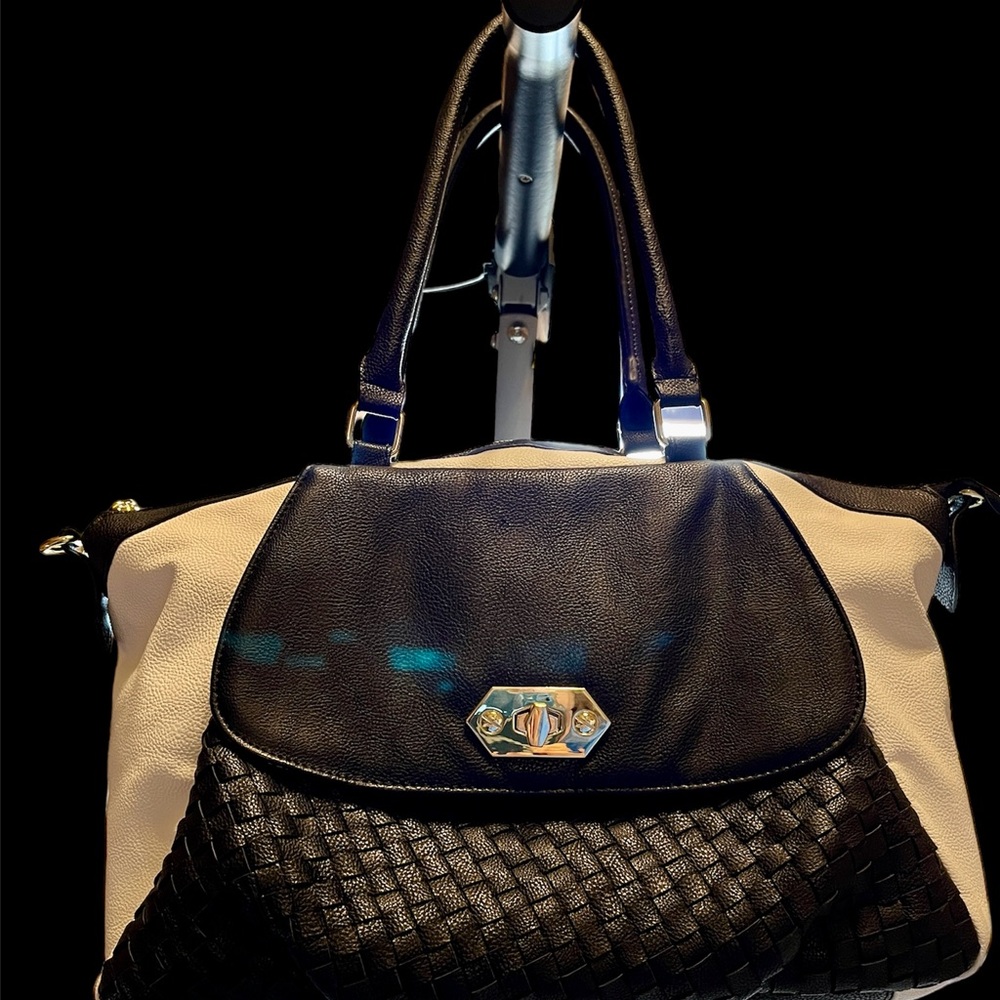 Steve Madden large purse.